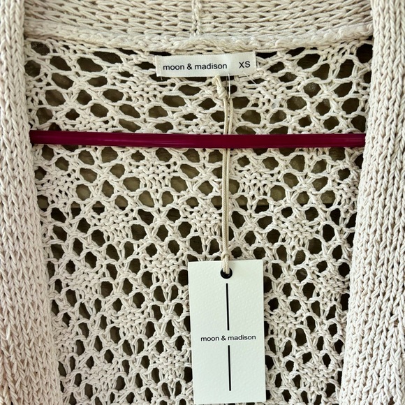 Moon & Madison Open Knit Cardigan in Oatmeal. Size XS. NWT - Picture 7 of 8